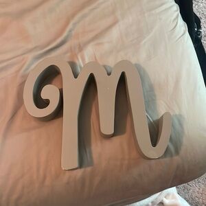 M initial decor